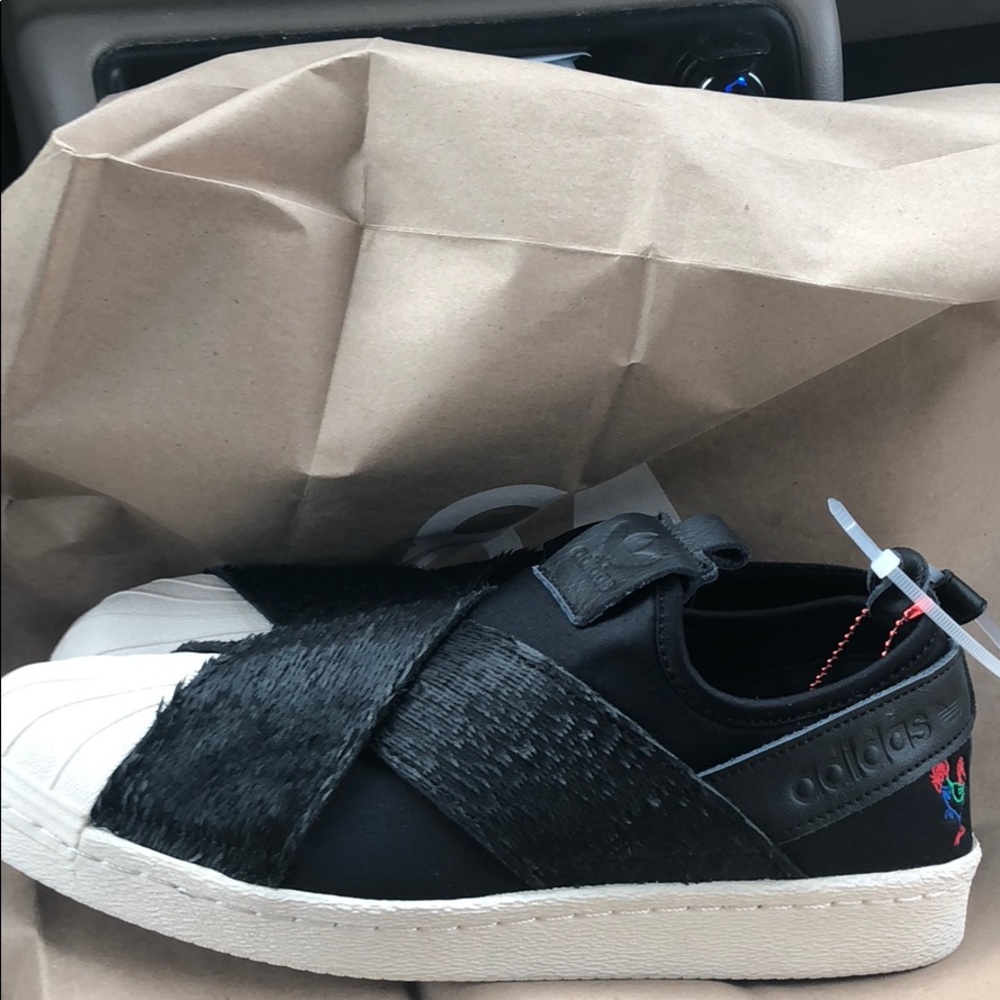 Adidas Superstar Slip on Women’s CNY sz 7.5 - Picture 2 of 8